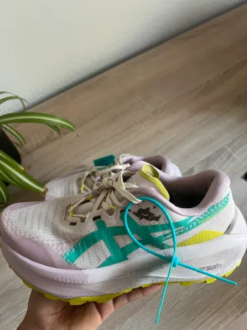 Używany Asics Trabuco Max 5 bike — zdjęcie 4 z 14