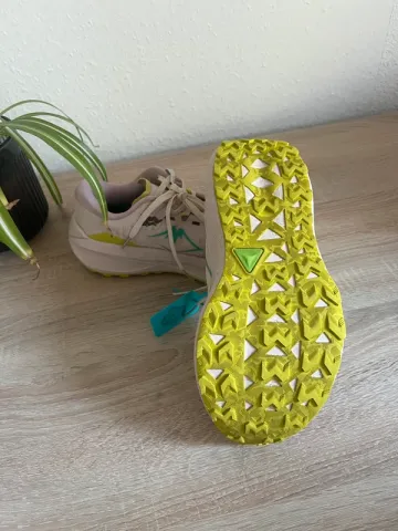 Używany Asics Trabuco Max 5 bike — zdjęcie 2 z 14