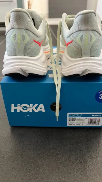 Brugt Hoka Running Shoes bike — billede 1 af 5