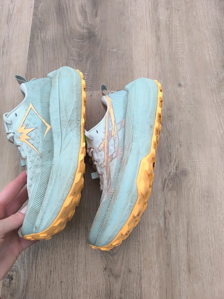Asics Trabuco Max 4 bike d'occasion — image 2 sur 8