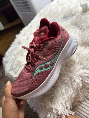 Saucony Running Shoes bike d'occasion — image 1 sur 2