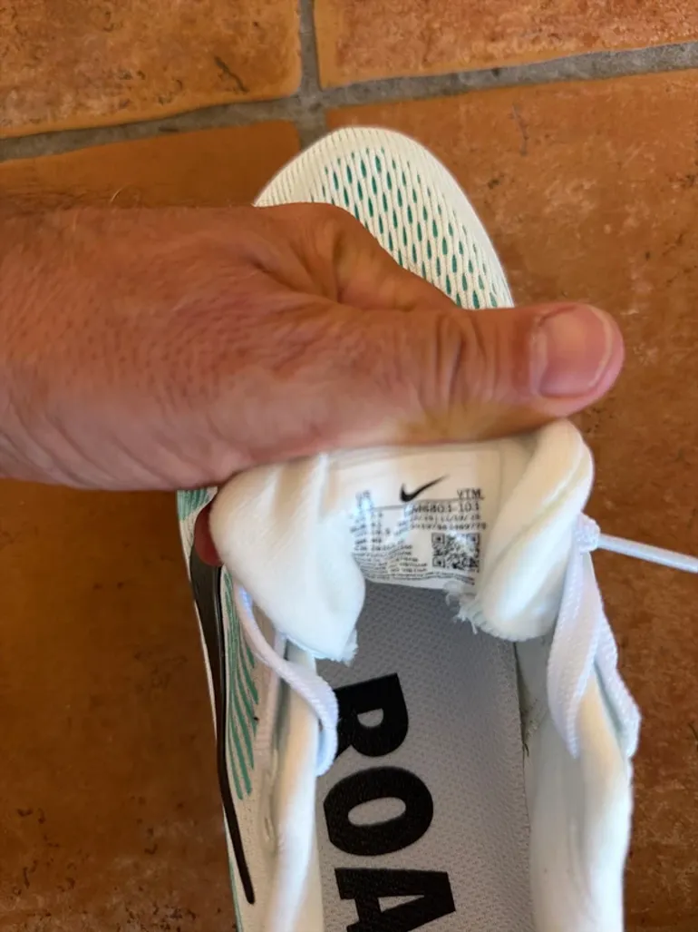 Nike Vomero 18 bike usato — immagine 7 di 7