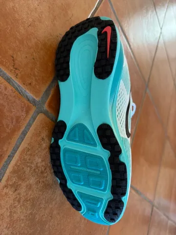 Nike Vomero 18 bike usato — immagine 3 di 7
