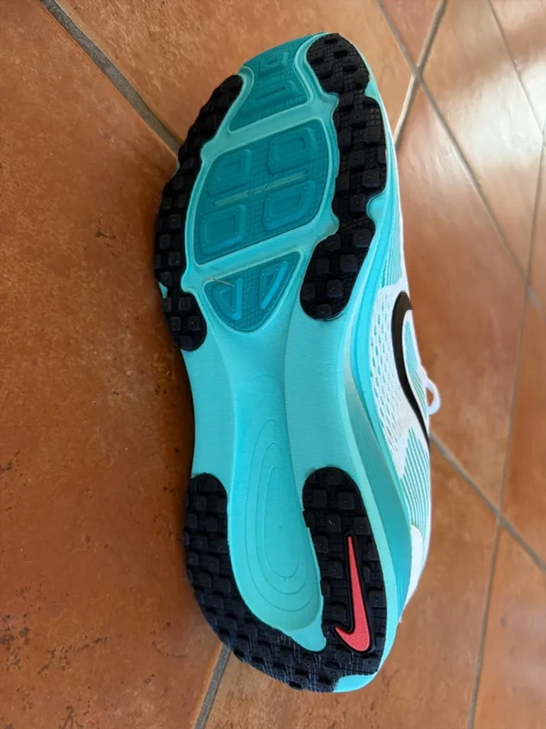 Nike Vomero 18 bike usato — immagine 5 di 7