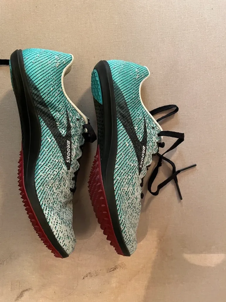 Used Brooks Running Shoes bike — image 6 of 7