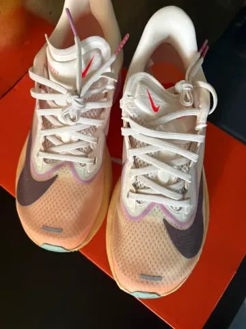 Nike Zoom Fly 6 bike usato — immagine 2 di 5
