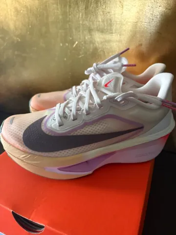 Nike Zoom Fly 6 bike usato — immagine 1 di 5
