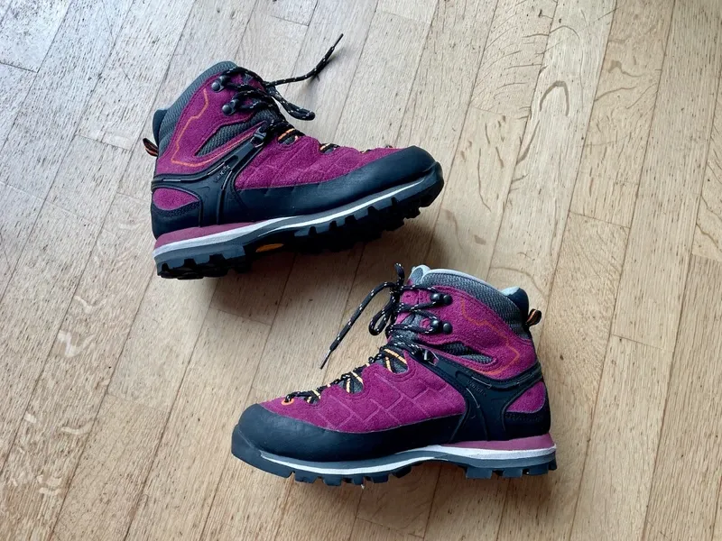 Used Meindl Litepeak Lady GTX Hiking