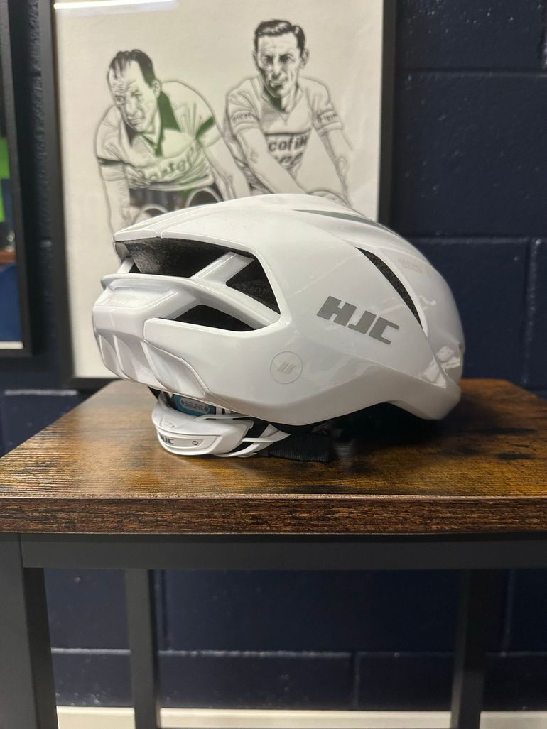 Brugt Hjc Furion 3.0 Helmet 2026 bike — billede 2 af 14