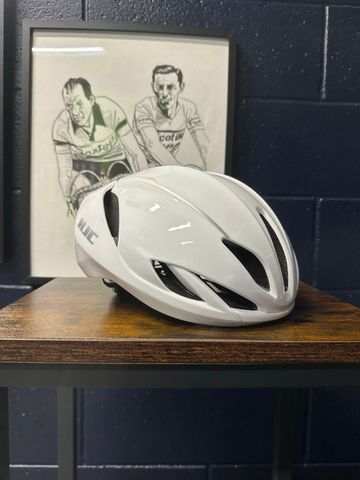 Brugt Hjc Furion 3.0 Helmet 2026 bike — billede 6 af 14