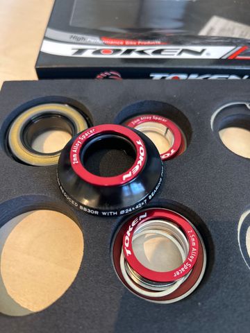Used token BB30/24mm Tiramic bike — image 2 of 7