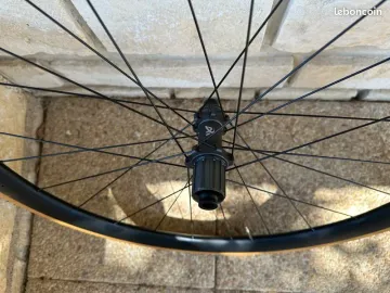 Gebrauchtes sans Roues carbones disc 40mm bike — Bild 3 von 3