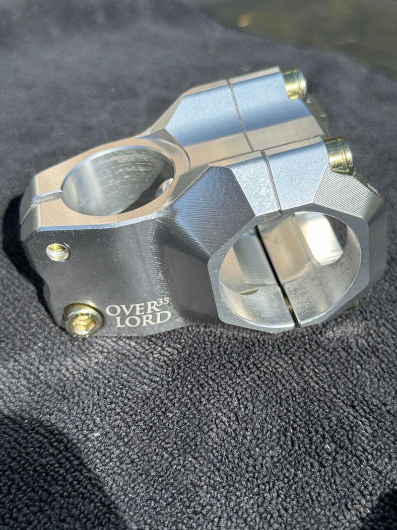 Used North Shore Billet Overlord 35x35 2025 Cockpit