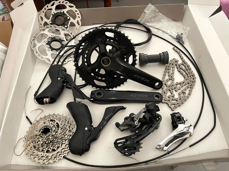 Käytetty Shimano GRX 810/610 2x11v Groupset Groupset