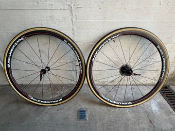 Used Deda Elementi Carbon Road Wheels bike — image 3 of 6
