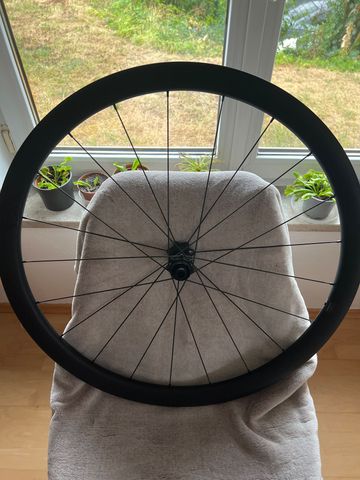 Käytetty Lapierre Carbon Laufräder 2024 bike — kuva 3 / 3