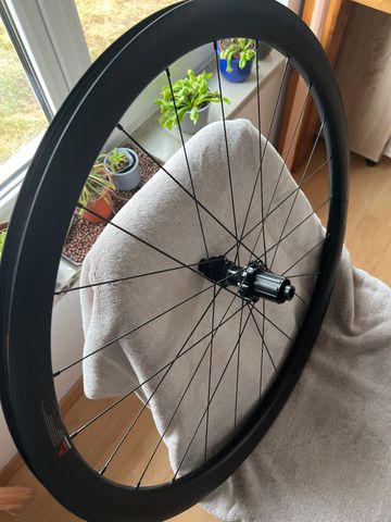 Käytetty Lapierre Carbon Laufräder 2024 bike — kuva 2 / 3