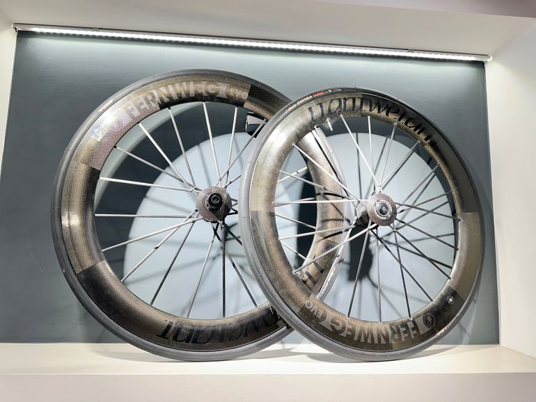 Używany Lightweight Fernweg EVO Wheelset 2020 bike — zdjęcie 2 z 11