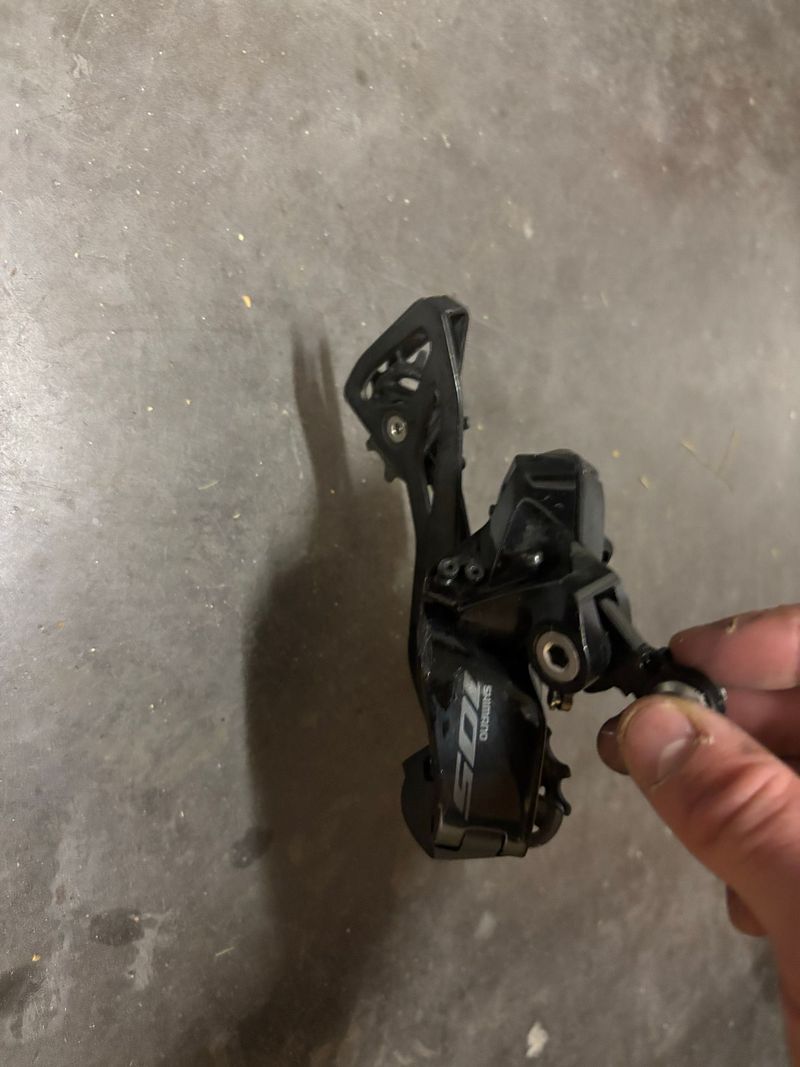 Używany Shimano 105 RD-R7120 12-speed 2024 Drivetrain & Pedals