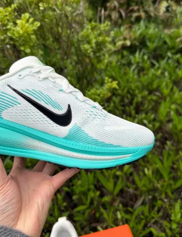 Nike Vomero 18 bike d'occasion — image 7 sur 8