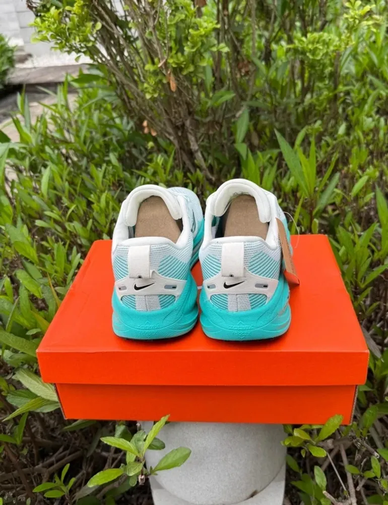 Nike Vomero 18 bike d'occasion — image 4 sur 8