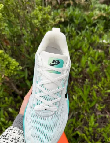 Nike Vomero 18 bike d'occasion — image 6 sur 8