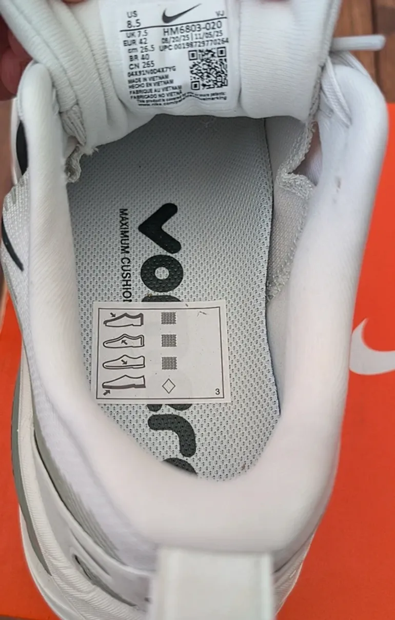 Nike Vomero 18 bike d'occasion — image 3 sur 4