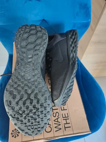 Tweedehands Nike Révolution 6 bike — afbeelding 7 van 8