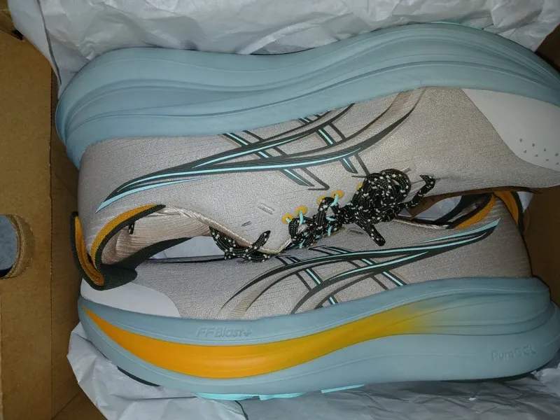 Tweedehands Asics Nimbus Gel 28 Running Shoes