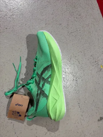 Tweedehands Asics Novablast 5 bike — afbeelding 5 van 8