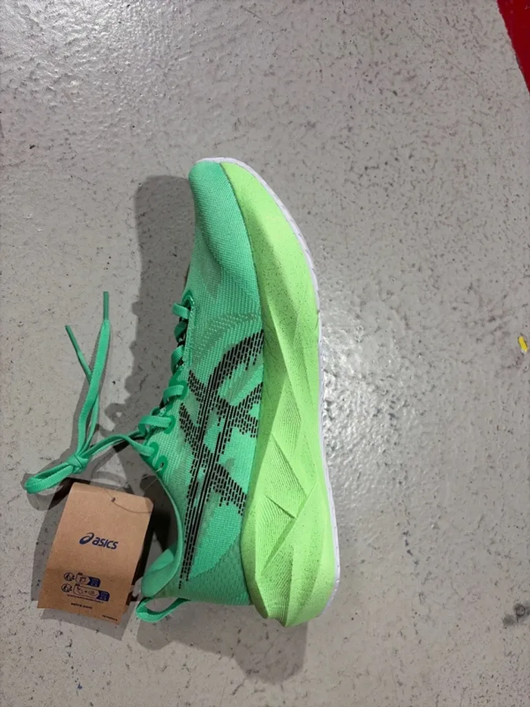 Tweedehands Asics Novablast 5 bike — afbeelding 5 van 8