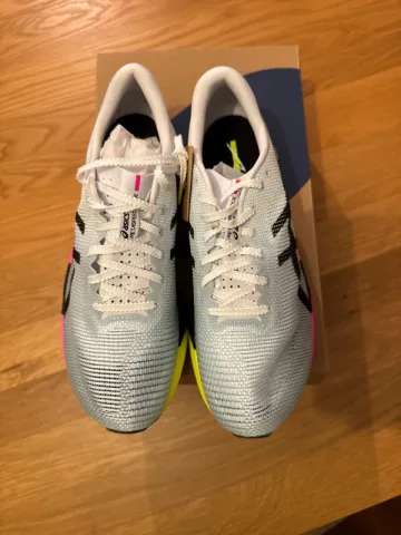 Used Asics Metaspeed Edge Paris bike — image 2 of 5