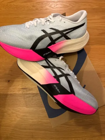 Used Asics Metaspeed Edge Paris bike — image 1 of 5