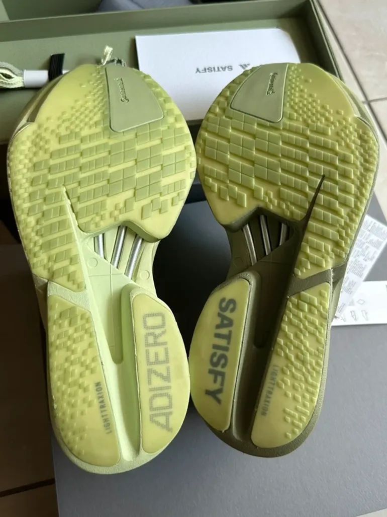 Used Adidas Adizero Adios Pro 4 bike — image 12 of 15