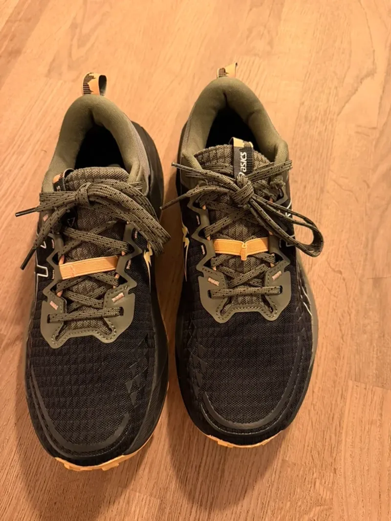 Używany Asics Gel Trabuco 13 Running Shoes