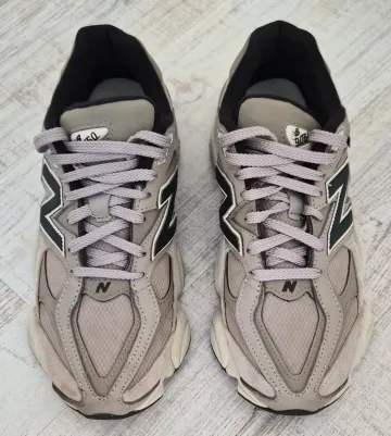 New Balance 9060 bike d'occasion — image 9 sur 10