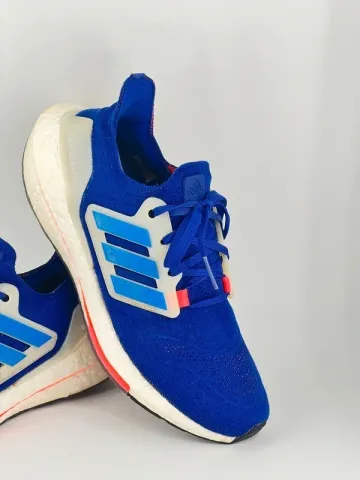 Used Adidas Ultra Boost 22 bike — image 1 of 11