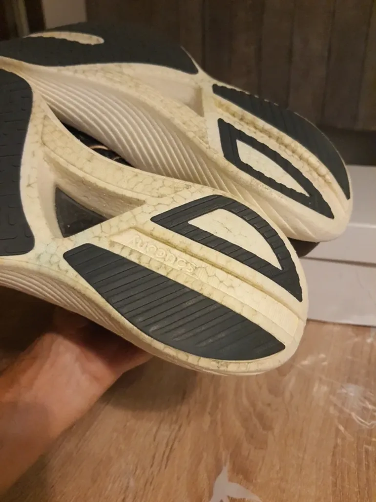Used Saucony Endorphin Pro 3 bike — image 10 of 15