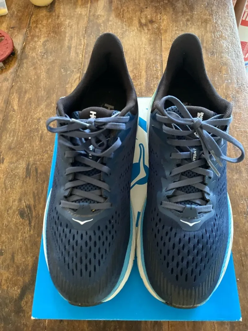 Used Hoka Clifton 7 Running Shoes