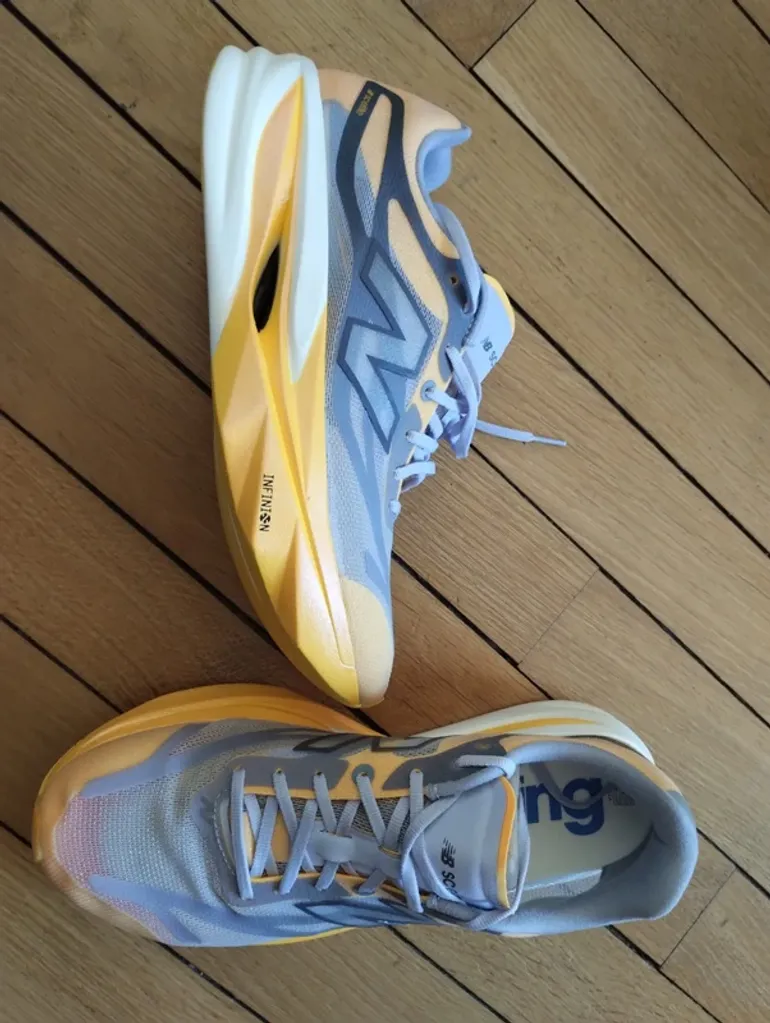 Tweedehands New Balance Super Comp Elite V6 bike — afbeelding 4 van 5