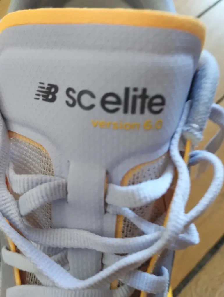 Tweedehands New Balance Super Comp Elite V6 bike — afbeelding 3 van 5