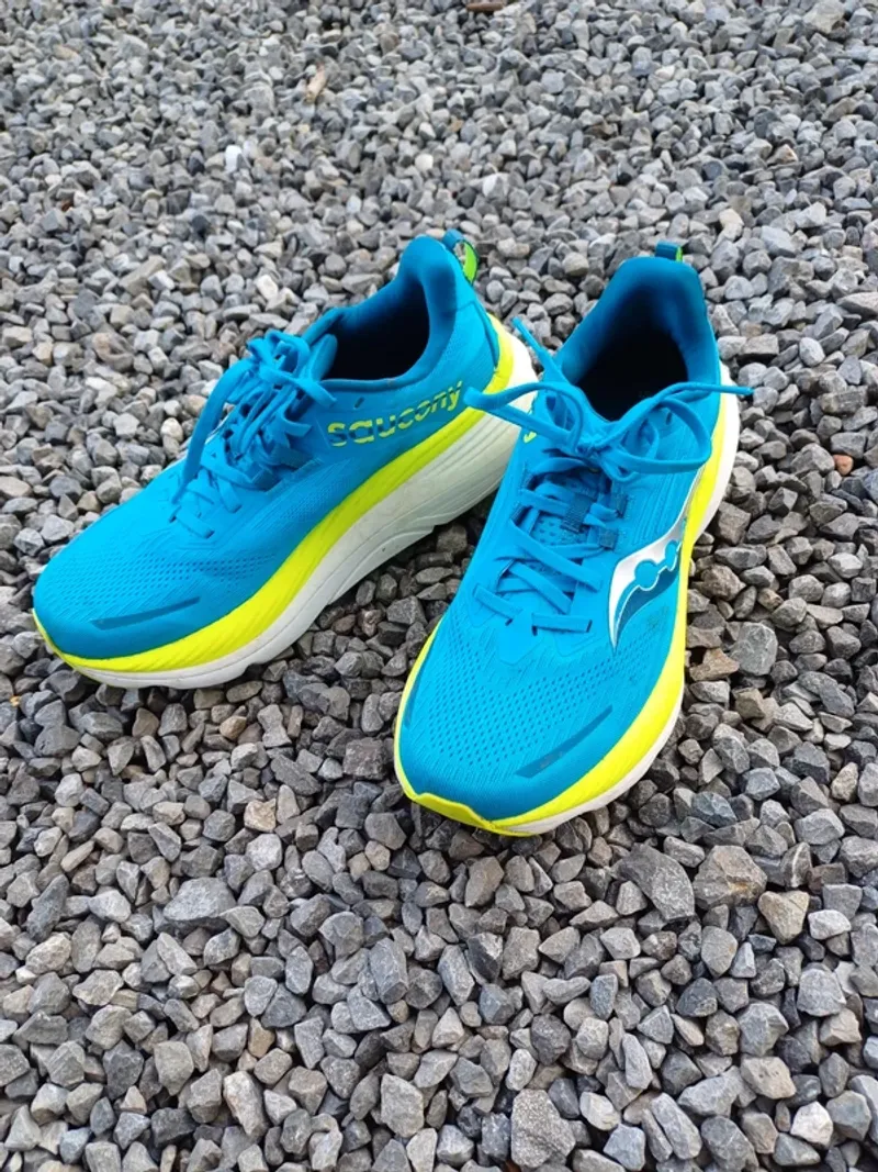 Used Saucony Hurricane 24 Running Shoes
