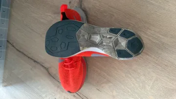 Used Lightweight Zoom Vaporfly 4% Flyknit bike — image 2 of 3