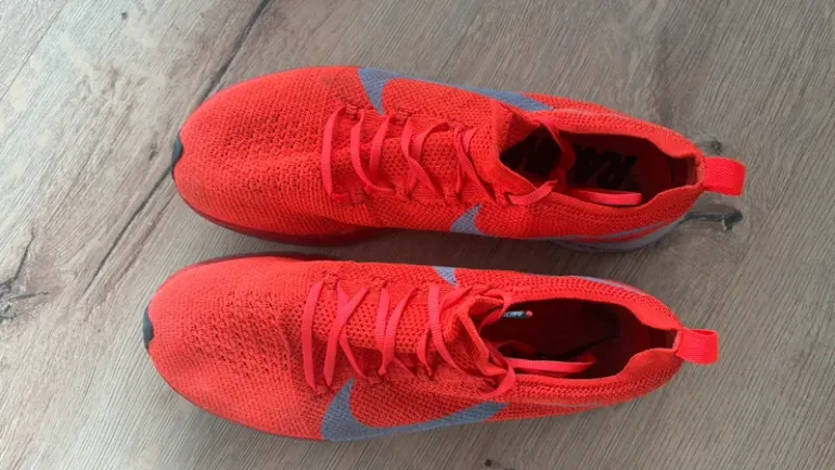 Used Lightweight Zoom Vaporfly 4% Flyknit bike — image 3 of 3