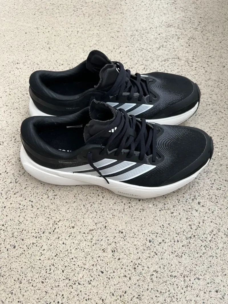 Used Supernova 3 Running Shoes