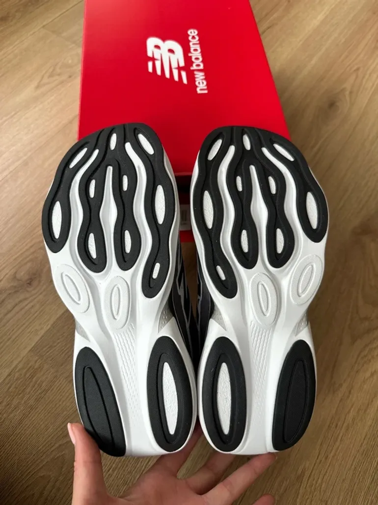 Used New Balance Ellipse v1 bike — image 3 of 5