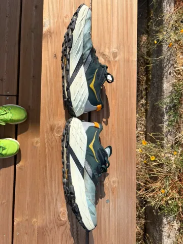 Used Hoka Speedgoat 7 bike — image 3 of 5