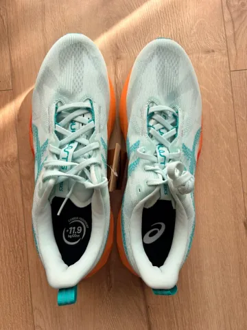 Used Asics Novablast 5 bike — image 3 of 3