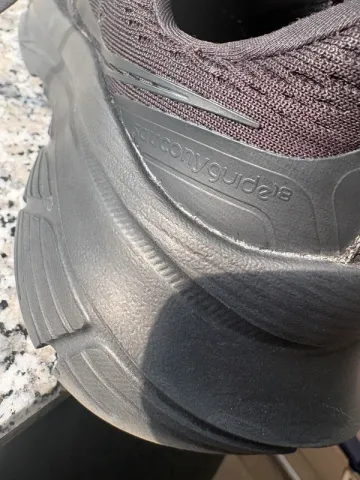 Used Saucony Guide 18 bike — image 6 of 8