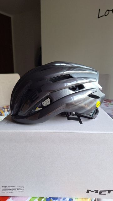 MET Trenta Helmet 2026 bike usato — immagine 3 di 7
